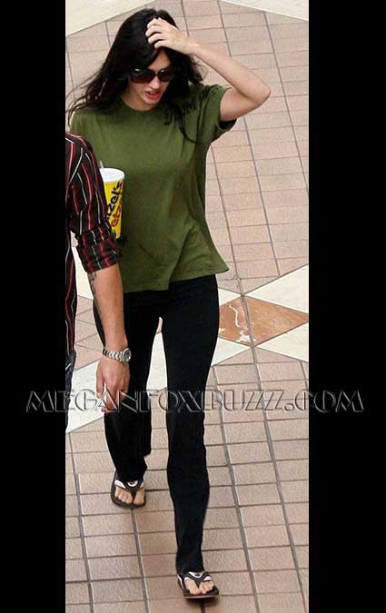 megan-fox-jeans-41